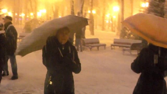 Едем на дискотеку Танцы в парке Горького Харьков Декабрь 2021 смотреть онлайн