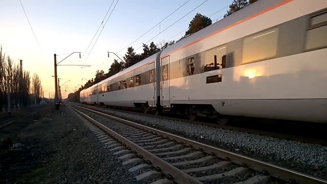 Скоростной поезд КВСЗ ЭКр1-002 «Тарпан» смотреть онлайн