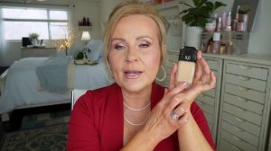 Get Flawless Foundation & Smooth Makeup Over 40