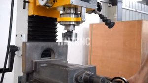 How to Use A Small Vertical Milling Machine | Milling Machine Operation ZX32G