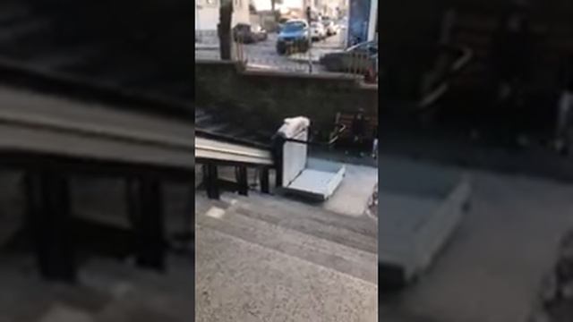 Викра лифт ЕООД - изграждане на достъпна среда. Стълбищен платформен подемник V64 - Vimec. смотреть онлайн