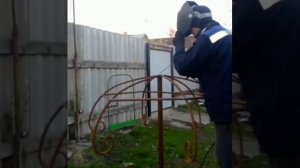 Оригинальная подставка под кашпо в виде зонта с помощью станка холодной ковки.