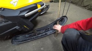 Как элементарно выровнять лыжу снегохода..