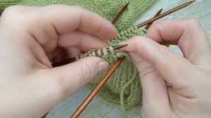 Эластичное закрытие петель. Закрытие петель иглой. Как закрыть петли спицами. Мастер класс. МК