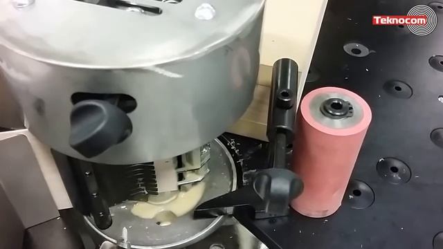 Minimax E 10 - криволинейный кромкооблицовочный станок