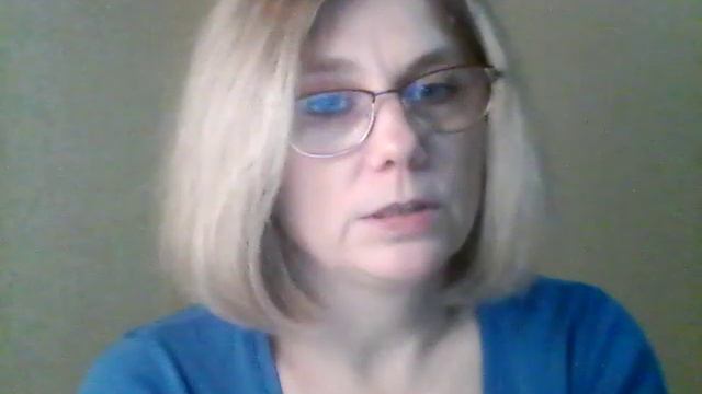 Кто она такая? Чем занимается по жизни? смотреть онлайн