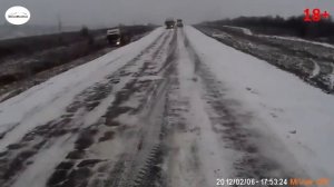 Скользко или как НЕ надо делать на дороге зимой