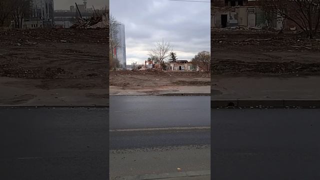 Мощная техника (экскаватор) смотреть онлайн