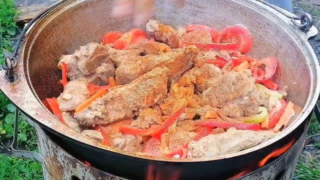 Лагман в казане на костре. Настоящий лагман из баранины | ПАПА В ДЕЛЕ