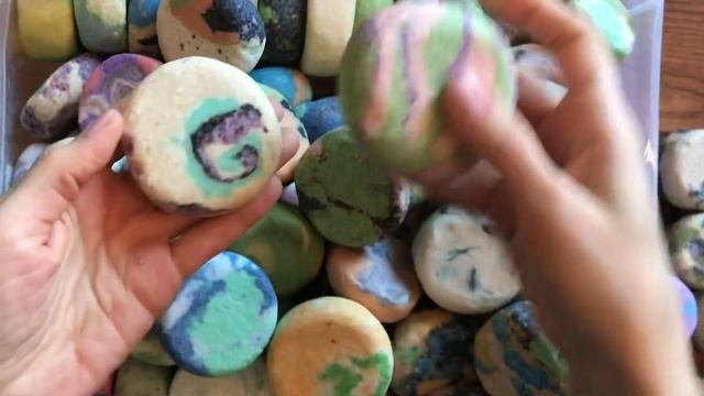 Мыльный АСМР. Видео шепотом. Перебираю залипушки