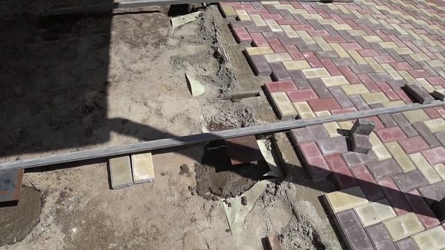 Тротуарная плитка по бетонному основанию и по грунту / 2 часть / Укладка