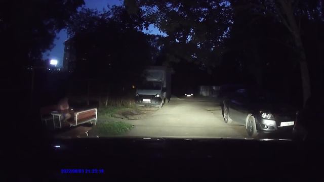 ПЬЯНАЯ с РЕБЕНКОМ ломится в ТАКСИ