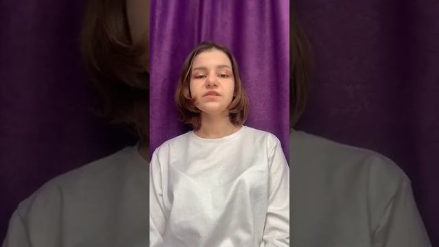 Читает - Кудинова Лиза, 9 «Б» класс.  Автор: Леонид Воробьёв - «Атака.»