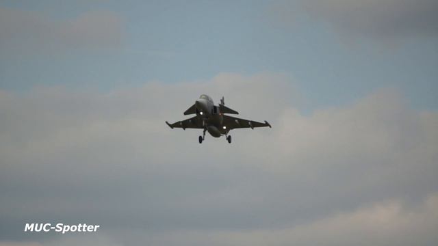 3x Saab JAS-39C/D Gripen Swedish Air Force arrival at RIAT 2016 AirShow смотреть онлайн