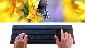 Logitech Wireless All-in-One keyboard tk820