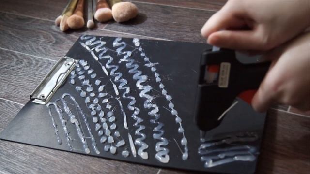 Моем кисти для макияжа|Своими руками| ДЛЯ НЕЁ смотреть онлайн