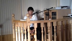 Чтение Корана в мечети им. Усмана ибн Аффана.