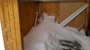 Дачный дом из профилированного бруса 6х6, дому чуть больше года. Зима.