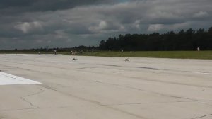 Авиашоу Тульские крылья. Взлет пары моделей Л-39 Русь