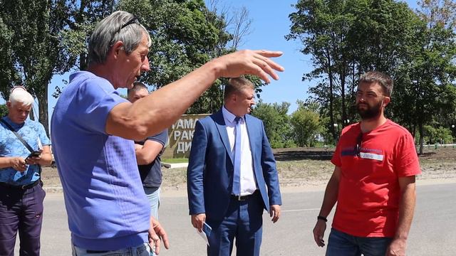 Продолжается благоустройство Центральной площади посёлка