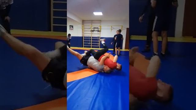 ПРИЕМЫ И ТЕХНИКА ВОЛЬНОЙ БОРЬБЫ. смотреть онлайн