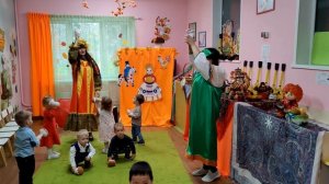 Праздник "Осенняя ярмарка" в младшей группе детского сада "Маленькая страна" в Одинцово осенью 2023