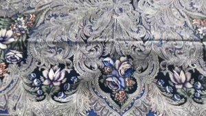 Павловопосадский платок «Чародейка зима» с примеркой