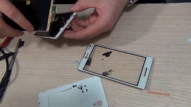 LG OPTIMUS L9 (P765) разборка, и замена дисплея!!! смотреть онлайн