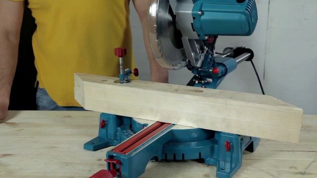 Пила торцовочная КРАТОН MS-1900/254 смотреть онлайн