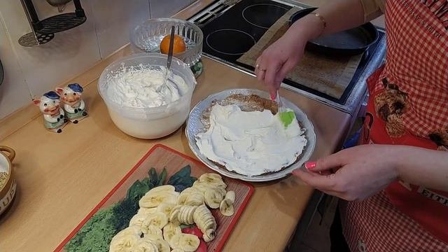 #23 МЕДОВИК с бананами и вишней. Без раскатки коржей #медовик #медовыекоржи