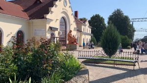 УЕХАЛИ ИЗ ХАРЬКОВА, НОВЫЕ ПУТЕШЕСТВИЯ / АРИНА БЕЛАЯ