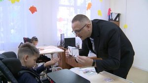 Первый класс для детей с нарушением опорно-двигательного аппарата открыли в крае