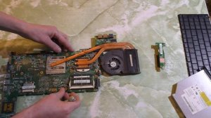Ремонт ноутбука asus N73S синий экран перезагрузка, разбор ноутбука asus N73S