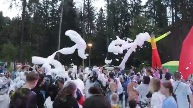 Пенная дискотека в честь 85-летия пос. Зеленоградского смотреть онлайн