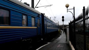 Поезд Москва - Львов прибывает на львовский вокзал