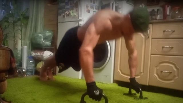 Интервальные отжимания от пола 40-20-10-10 / 2:30 смотреть онлайн