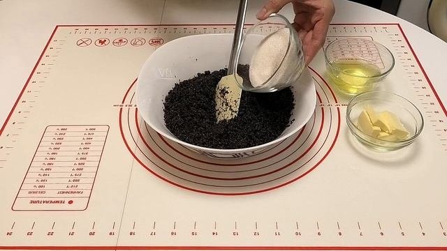Всегда свежие заливные булочки с маком