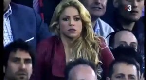 Шакира следит за игрой Барселона - Реал Мадрид