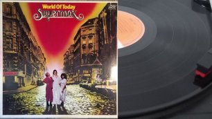 World of Today 1977 Supermax 12" Maxi Longplay Vinyl Disk 33rpm 4K-Video.mp4
