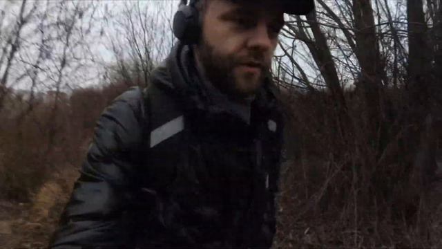 Можно не смотреть (про 9800, Х5 и Связного с ДНС) смотреть онлайн