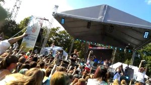 Королевский фестиваль красок холи - запуск краски (19.07.2014)