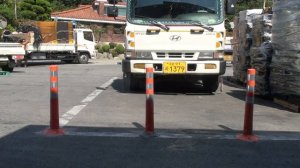 Гибкие столбики для парковки