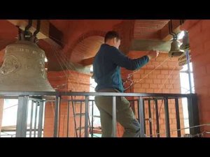 Первые звоны храма Святой Живоначальной Троицы при бывшем приюте Бахрушиных (Видео 2)