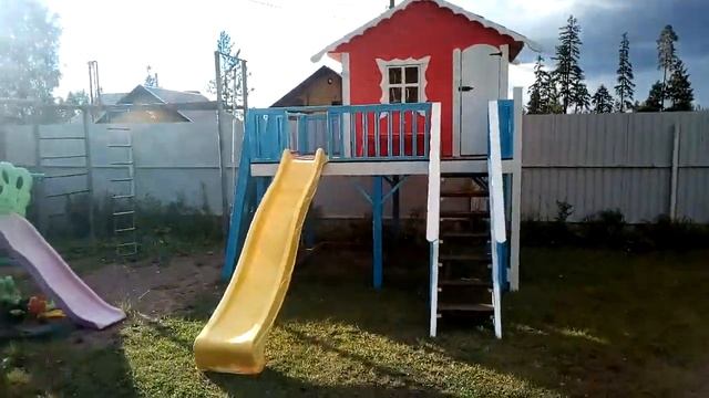 Детская площадка с домиком смотреть онлайн