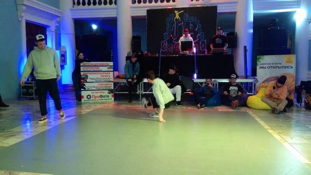 Батл 9 - B-Boy's Profi "URBAN BREAKERS 15 ЛЕТ" 2022 смотреть онлайн