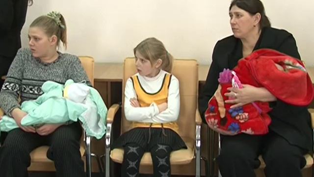 Вручение 100-тыс. сертификата на материнский капитал смотреть онлайн