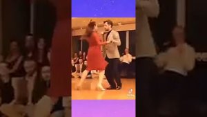 Грусти кленовая листва