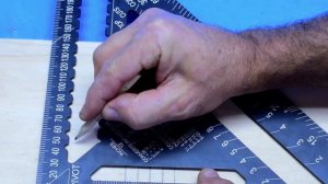 Угoльник Свeнcoнa 430мм х 305мм aлюминиeвый