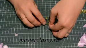 Цветы из лент – заколка для волос фрезия. Канзаши из лент.