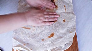 Рулет из лаваша, курицы и сыра